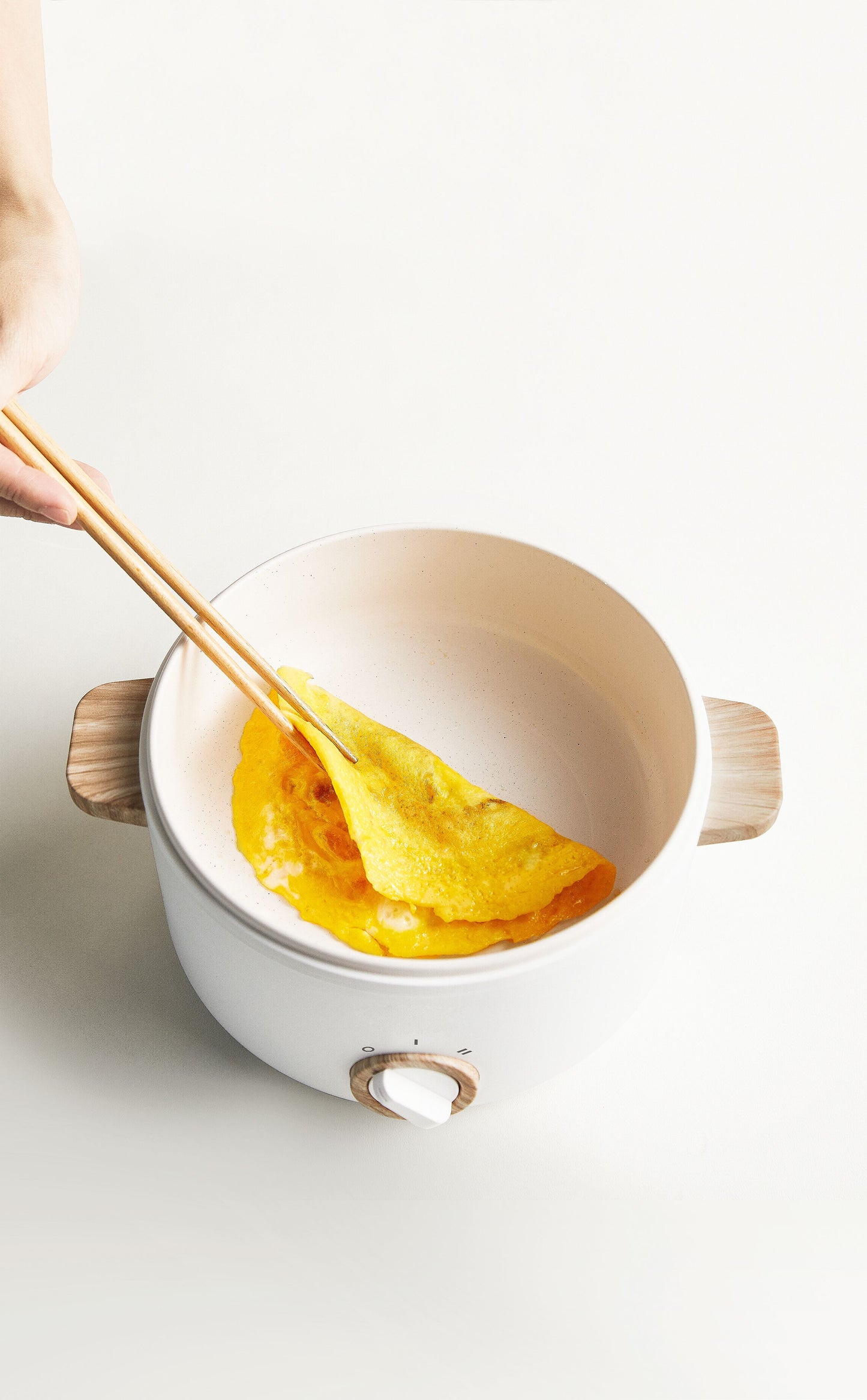 CURA PLUS Multipurpose Electric Cooker | 1.5L Non-Stick Skillet Pot with Steamer | 600W | Auto Thermostat & Temperature Control | Stainless Steel Body | Ceramic Coating | Tempered Glass Lid | Ideal for Noodles, Frying, Boiling | fulfilled by Acquaso